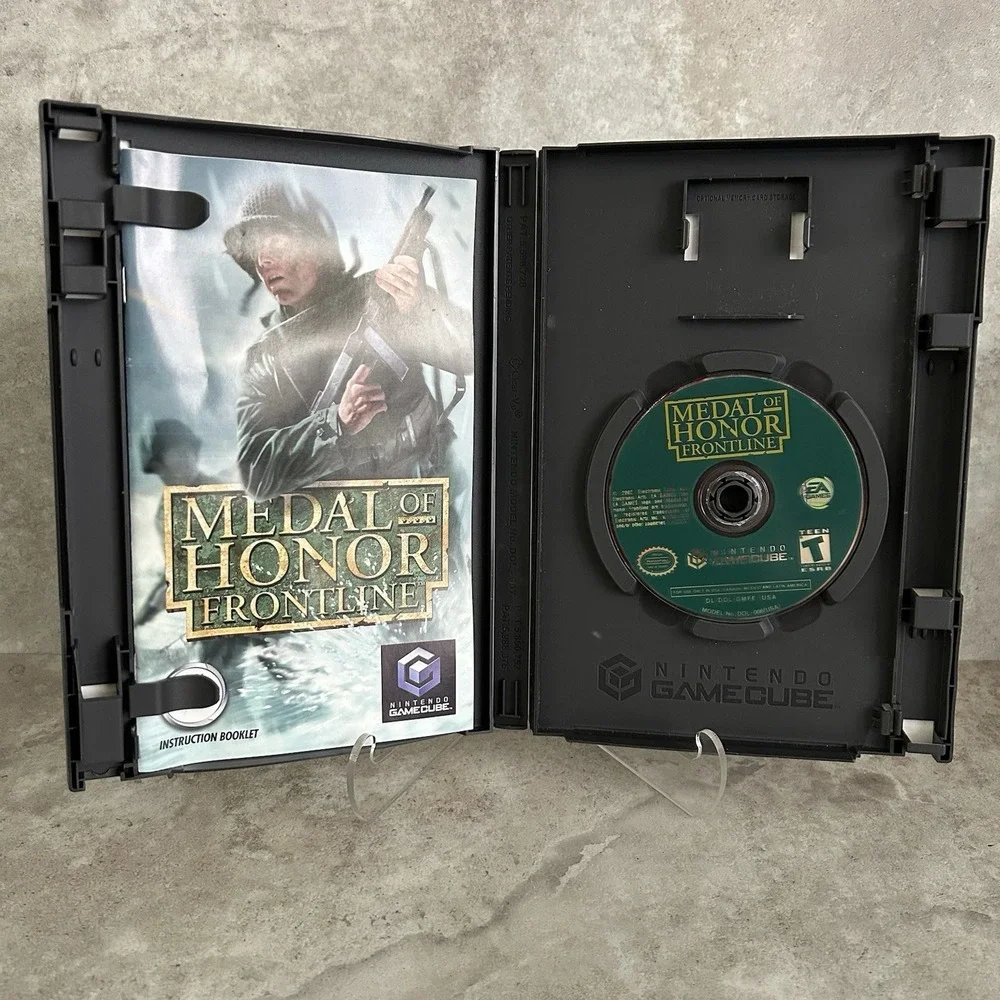 Medal of Honor: Frontline (Nintendo GameCube, 2004) CIB Complete W/ Manual